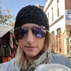 Meet your Posher, Sam